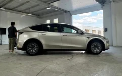 Model Y L image-3 (2).webp